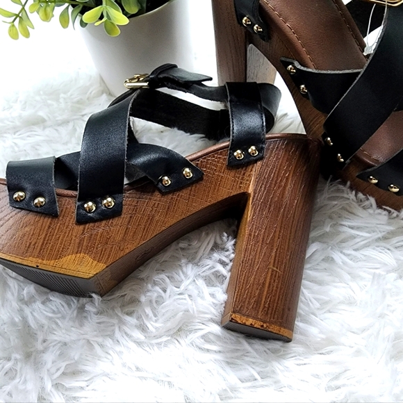 [504] Mossimo Wooden Heels - Picture 2 of 9